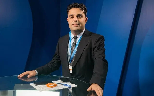15 gün əvvəl təyin olunduğu vəzifəsindən ayrıldı
