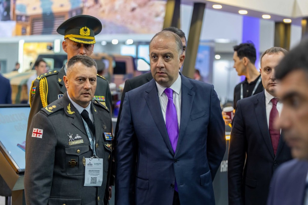 Глава Минобороны Грузии прибыл в Азербайджан