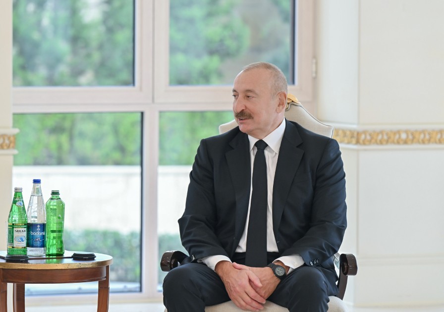 Ильхам Алиев принял посла Малайзии