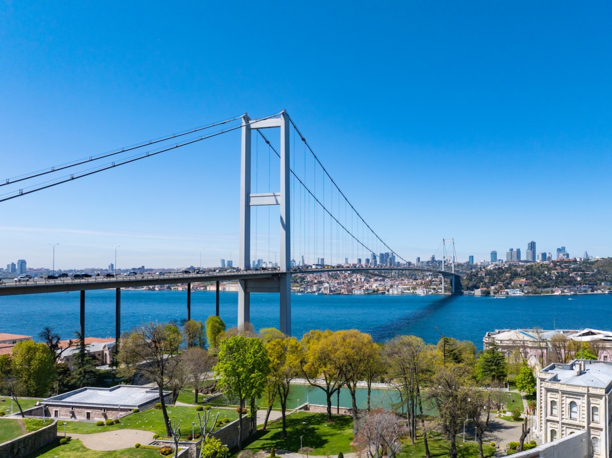 İstanbulun Boğazında 25 illik möhtəşəm ənənə – FOTOLAR