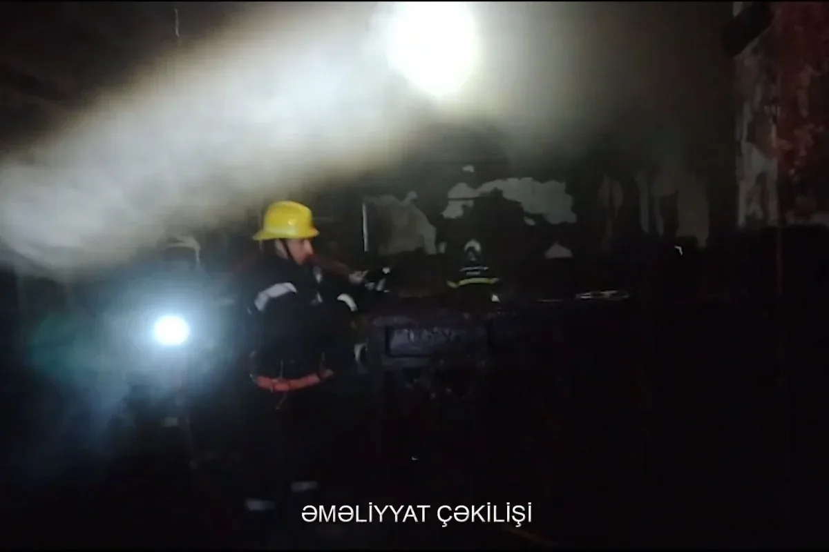 Bakıda restoranda yanğın - Video