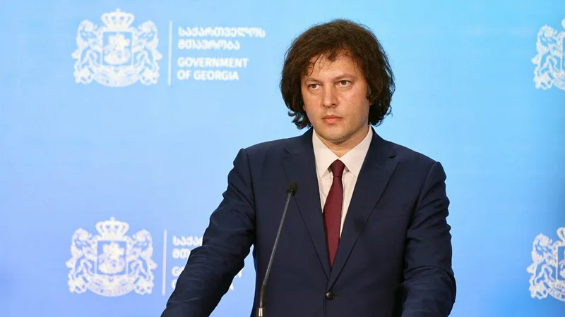 Kobaxidze: Avropa Parlamenti SSRİ Ali Sovetini xatırladır