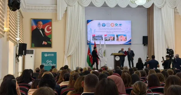 Türkiyə və Azərbaycanın ortaq dil və ədəbiyyat irsi Bakıda bir araya gəldi - FOTO