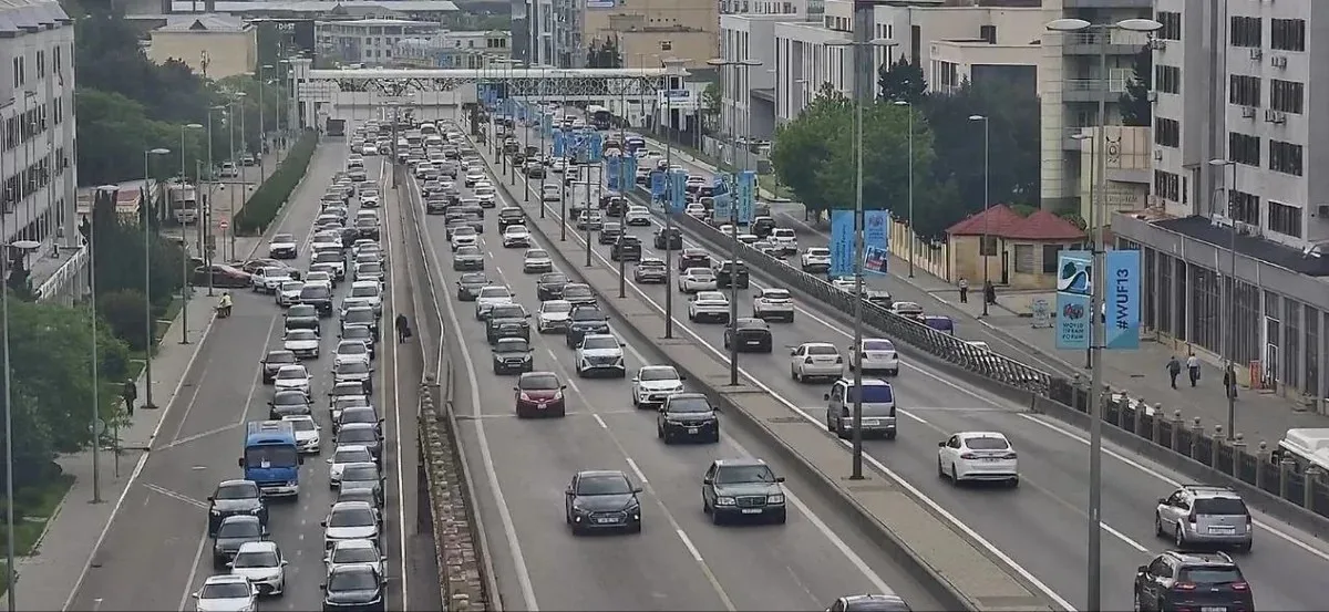 SÜRÜCÜLƏRİN NƏZƏRİNƏ: Bu yollarda tıxac var - SİYAHI