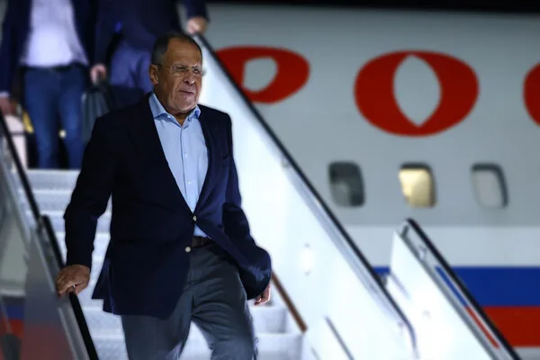 Lavrov İrana səfər edib
