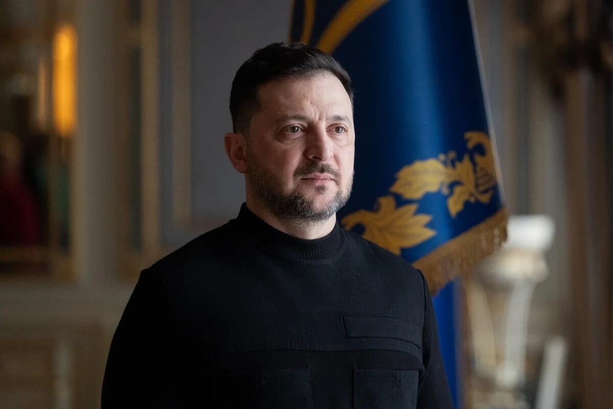 Zelenski səfərbərlik və hərbi vəziyyətin müddətini uzadıb