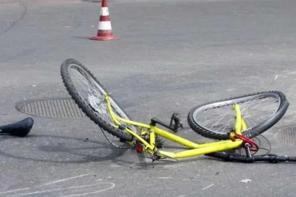 Bakıda "VAZ" maşını velosipedçini vurub öldürdü